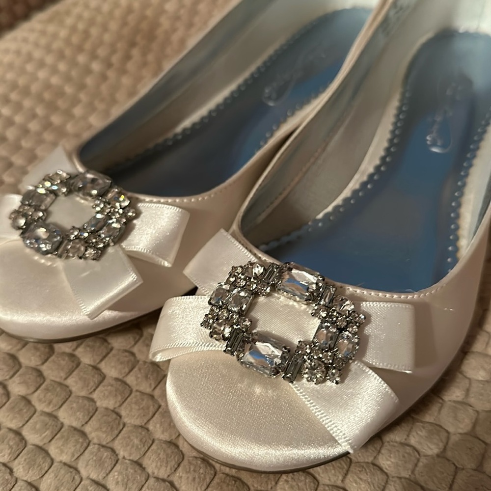 Bridal White Satin Rhinestones Ballet Slippers Flats for Dancing 7 - Picture 1 of 7